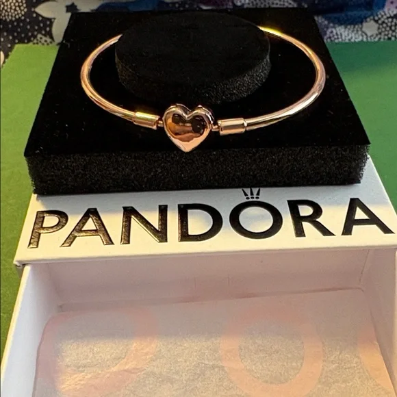New with no tags Pandora moments heart, butterfly bangle bracelet. - Picture 2 of 2